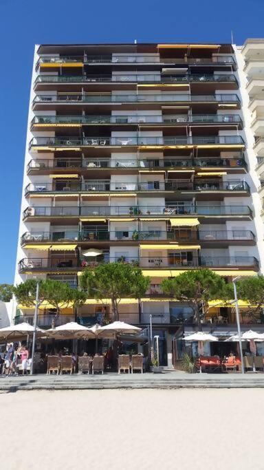 Pis Embaixador 1A Linea De Mar Lägenhet Platja d'Aro Exteriör bild