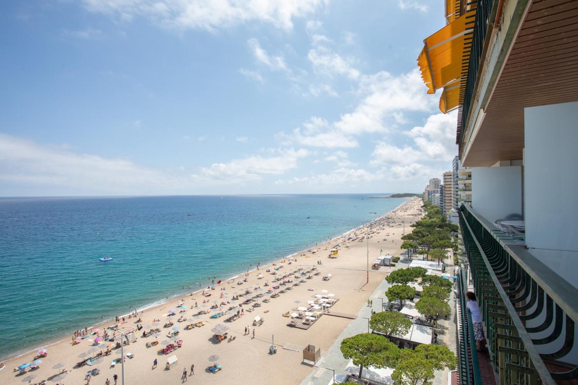 Pis Embaixador 1A Linea De Mar Lägenhet Platja d'Aro Exteriör bild